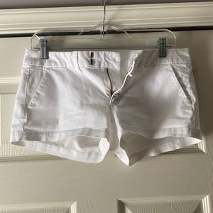 American Eagle White low rise Shortie shorts